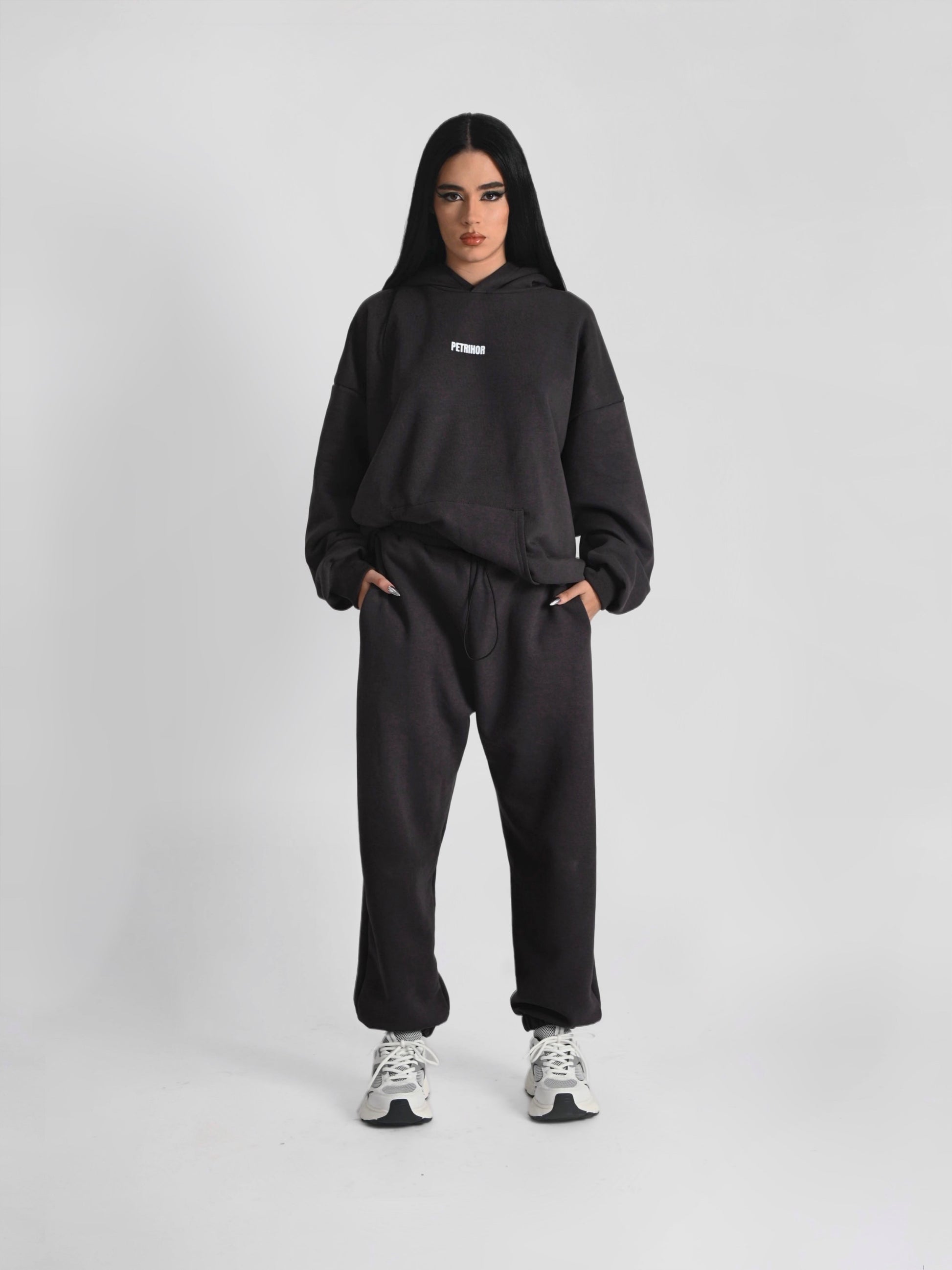 ''TRADEMARK'' sweatpants jogger in onyx