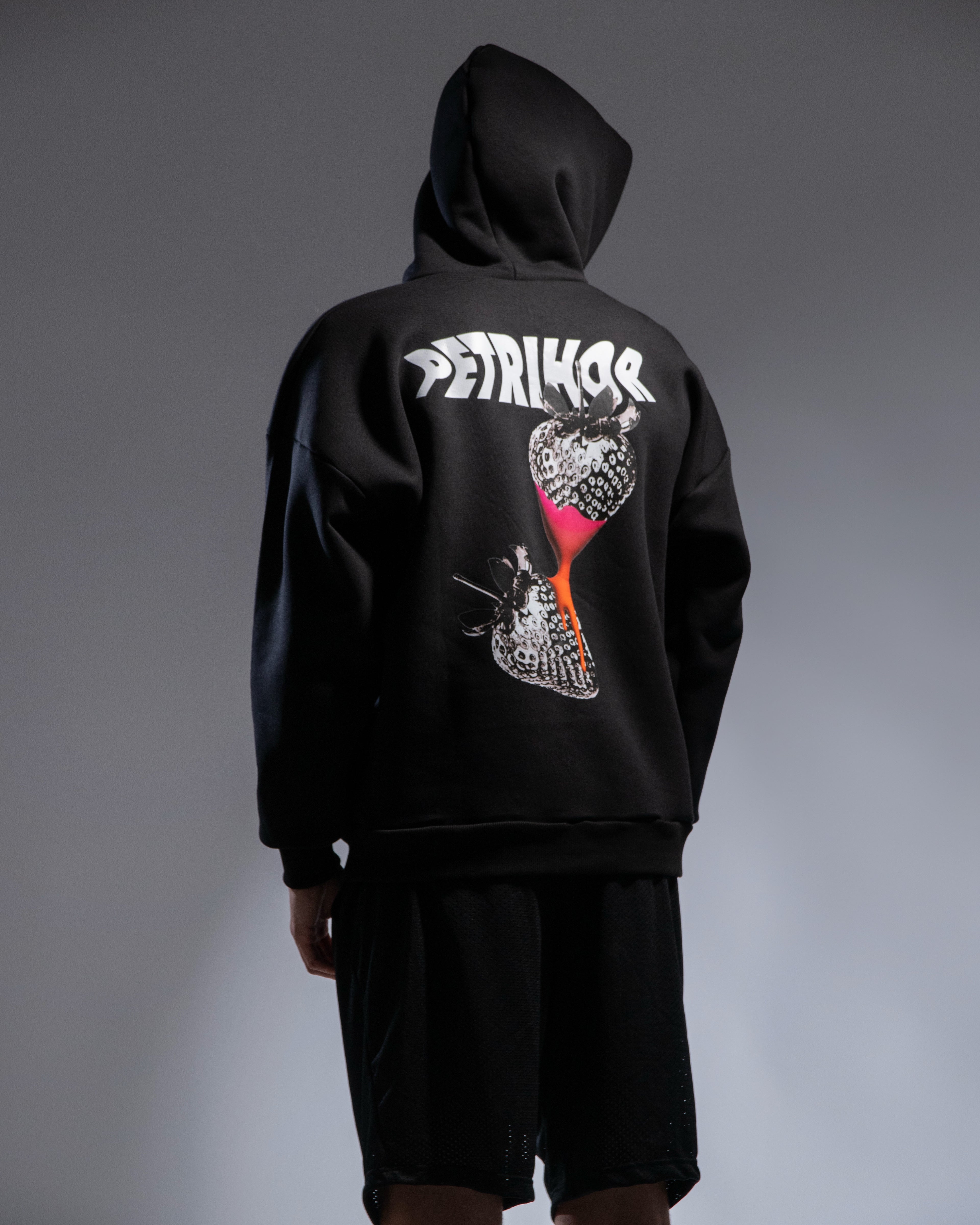 STRAWBERRY HOODIE BLACK