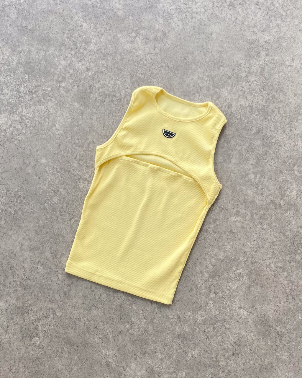 CUT OUT TANK BANANA