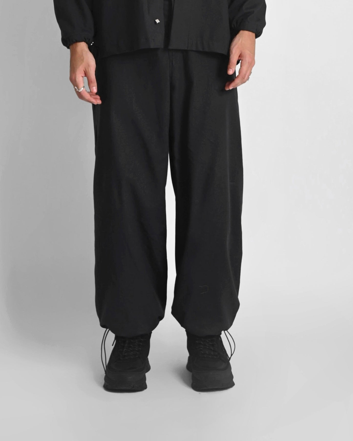 '' ANNEX '' grey parachute pants