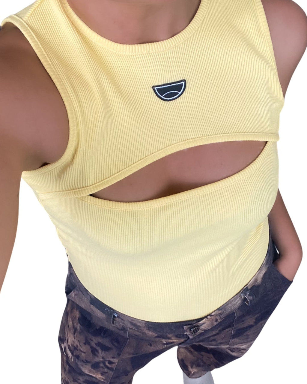 CUT OUT TANK BANANA